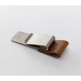 Traveler's Company - Clip Pen Holder (Portalápices) | TN Regular 016 | M | Camel