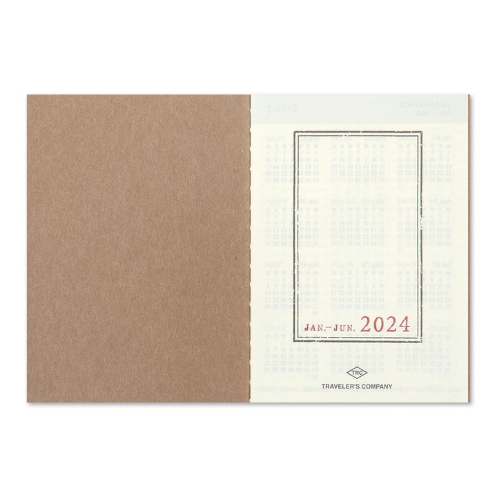 Traveler's Company - TRAVELER'S notebook Diary 2024 | Passport Size | Agenda Semanal