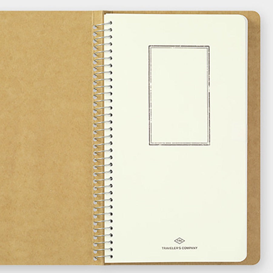 Traveler's Company - Spiral Ring Notebook | A5 Slim | Hojas lisas MD
