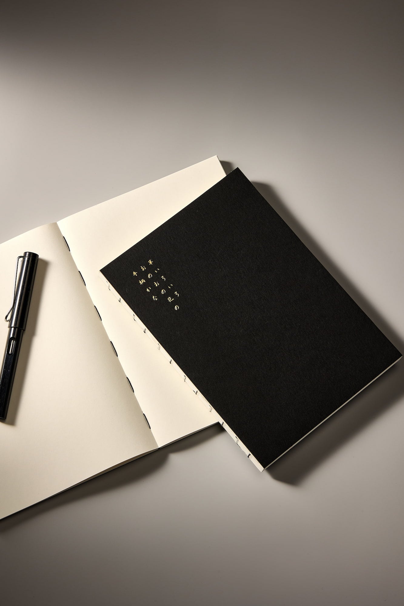Oh Bleu - Cuaderno Bloom A5 | Hojas lisas | Deep Black - detalle 2