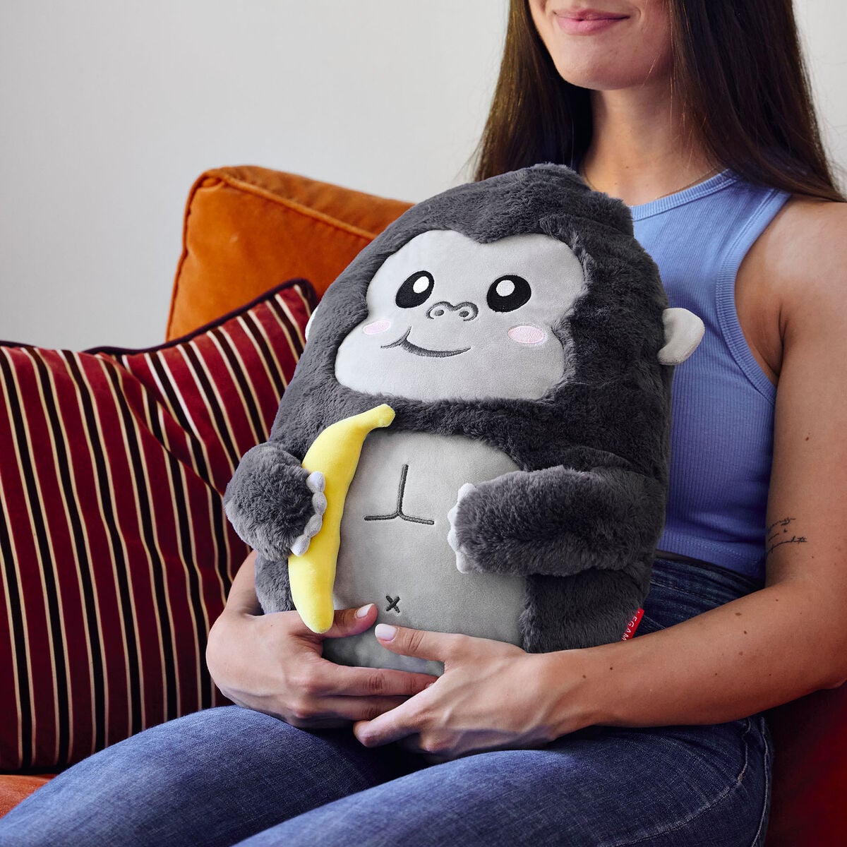 Detalle 5 de cojín super soft gorilla de legami