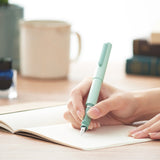 Sailor – TUZU Adjust Fountain Pen - Pluma Estilográfica, convertidor y cartucho | Gray  - Plumín (M)