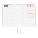 Hobonichi - Agenda HON 2027 A5 en inglés | Yumi Kitagishi: White Cat and Rabbit’s Tea Room · detalle 4