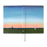 Hobonichi - Agenda HON 2027 A5 en inglés | Hiroko Kubota: String Telephone Until the Moon is Full · detalle 3