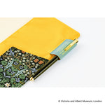 Hobonichi - Funda A5 Cousin | V&A Series: Blackthorn · detalle 7