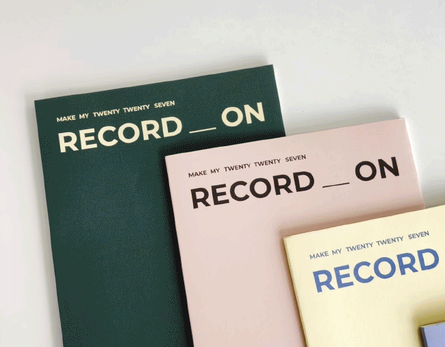 Iconic Record On Monthly A4 2027 — imagen oficial detalle e interior 2