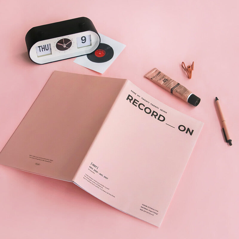 Record On Monthly A4 2027 · Misty Pink
