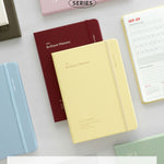 Iconic Brilliant Weekly Planner 2027 — original detalle e interior 11