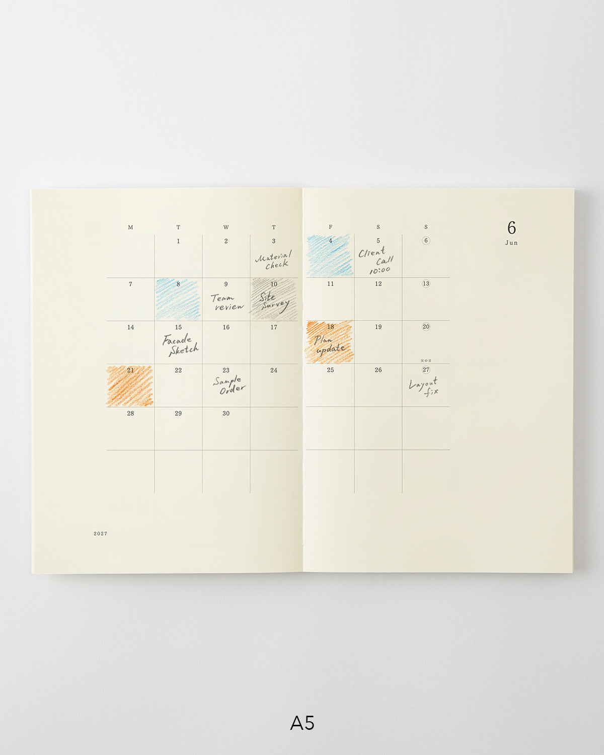 MD Product - Agenda mensual MD Notebook Diary 2027 | A5 · ejemplo de uso