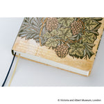Hobonichi - Agenda HON 2027 A6 en inglés | V&A Series: Vine · detalle 9