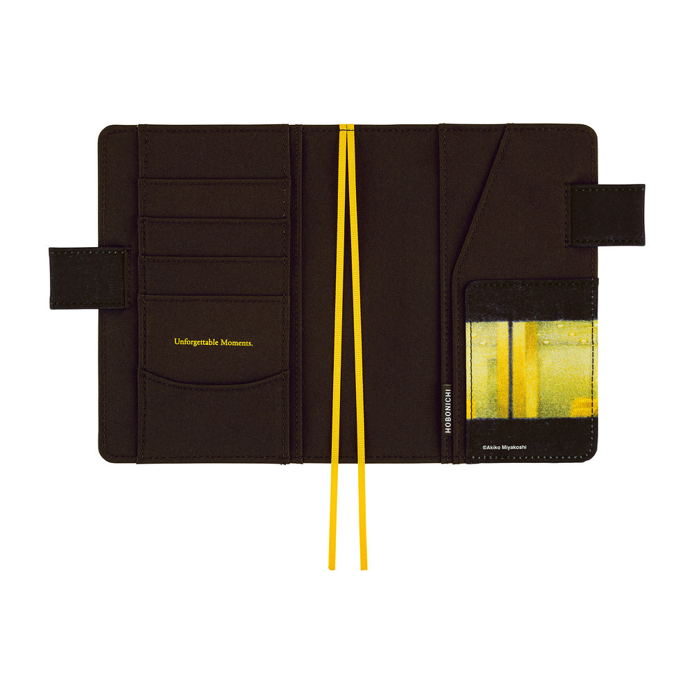 Hobonichi - Funda A6 Original | Akiko Miyakoshi: An Airport at Night · detalle 4