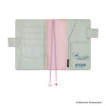 Hobonichi - Funda A6 Original | Moomin: My Yard (Pale Mint) · detalle 4