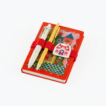 Hobonichi - Accesorio | Yumi Kitagishi: Book Band with Charm (White Cat) · detalle 2