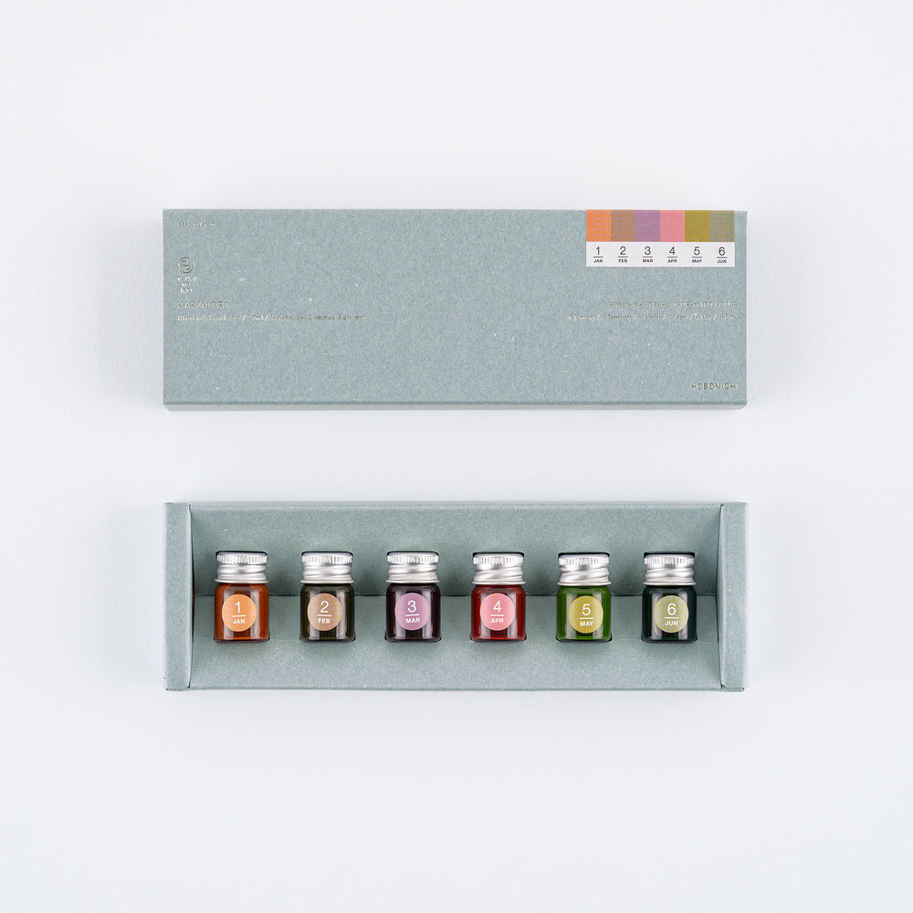 Hobonichi - Accesorio de escritura | Kakimori x TSUKI no IRO: Mini Ink Bottle Set (Jan-Jun)