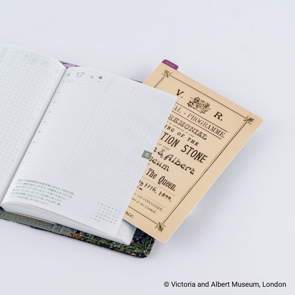 Hobonichi - Plantilla de escritura | V&A Series: Hobonichi Pencil Board for A6 Size (V&A’s Foundation Stone Programme) ·…