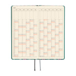 Hobonichi - Agenda Weeks 2027 en inglés | Yumi Kitagishi: White Cat Wallpaper · detalle 6