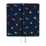 Hobonichi - Agenda Weeks 2027 en inglés | Bow & Tie: Candy Dream · detalle 3