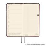 Hobonichi - Agenda Weeks 2027 en inglés | V&A Series: Welcome to the V&A · detalle 5